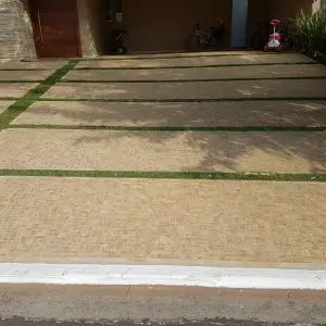 Mosaico-portugues-amarelo-piso-1